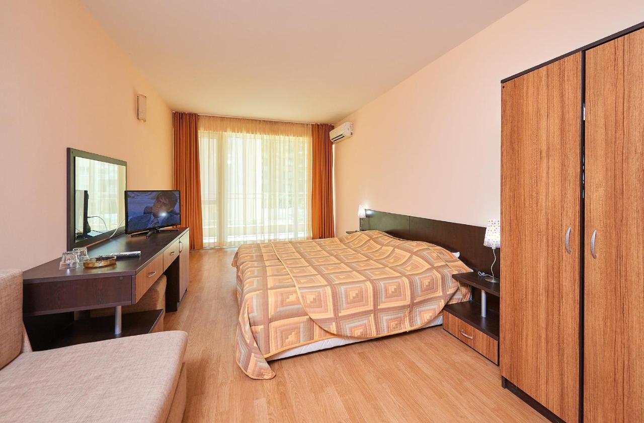 Guest House California Поморие Экстерьер фото